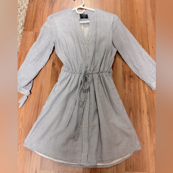 Abercrombie & Fitch Dresses & Skirts - Abercrombie and Fitch blue and white striped dress
